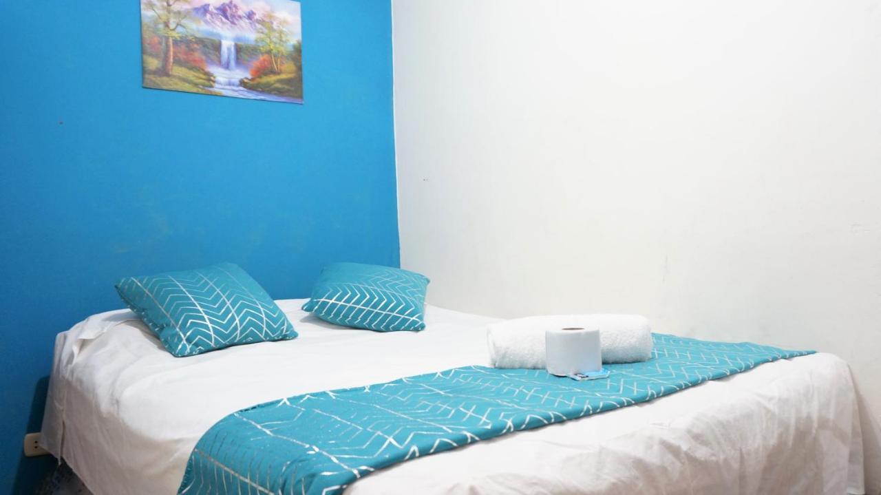 Aypa Hostal Trujillo Exterior photo